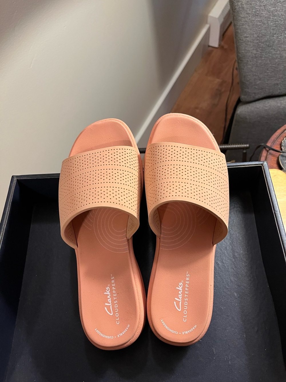 Clarks Women's Peach Slide Sandals